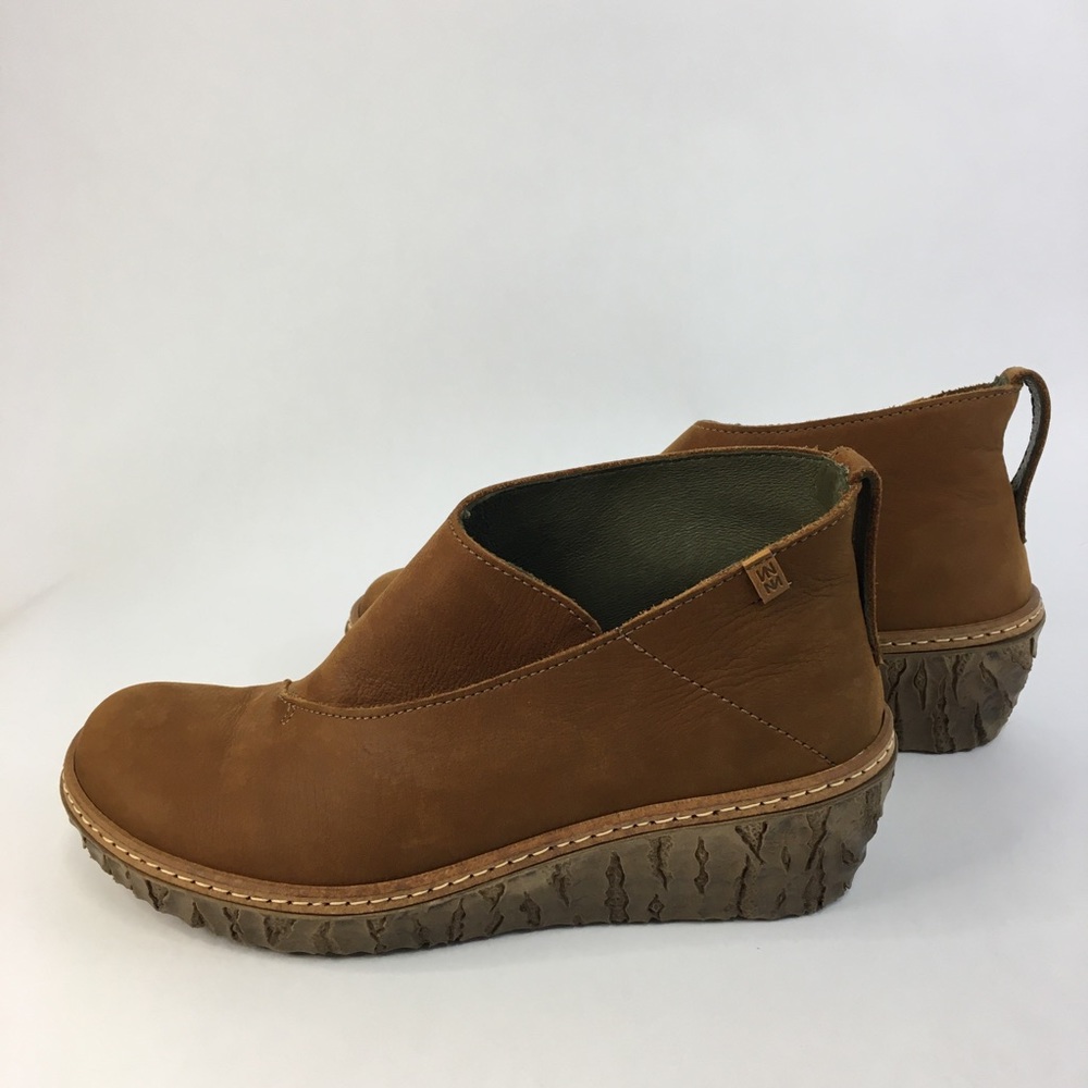 El Naturalista leather wedge bootie shoe wrap top